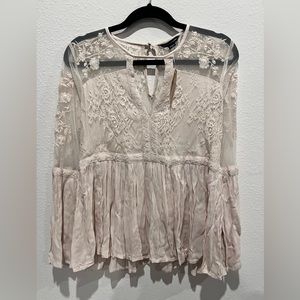 American Eagle lace blouse. NWT. Size Medium. Never worn